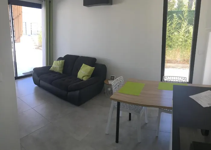 Cassis Lodges
