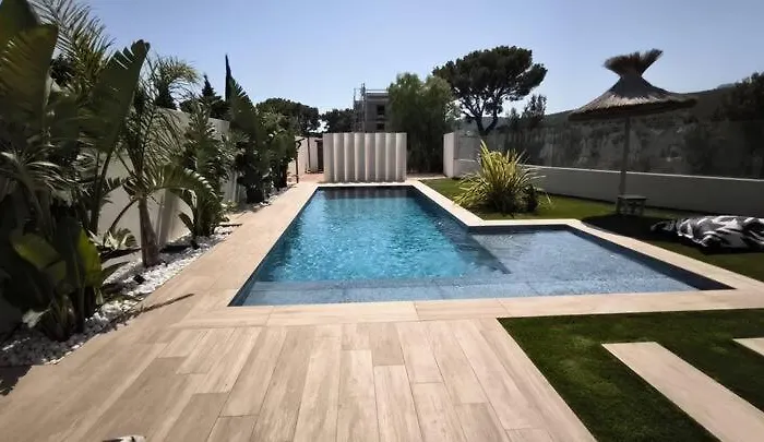 Cassis Lodges *