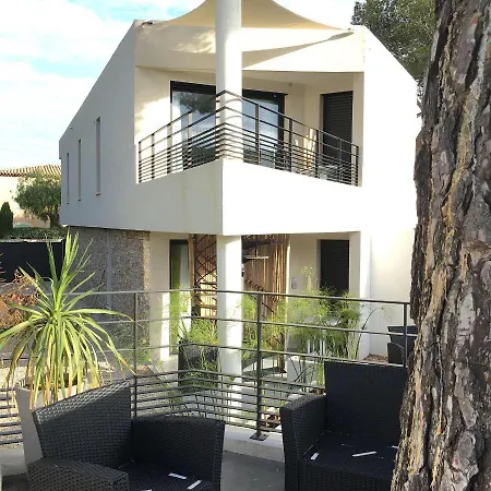 Cassis Lodges Casa de Férias