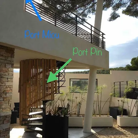 Cassis Lodges
