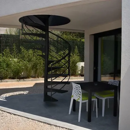 Cassis Lodges Hébergement de vacances *