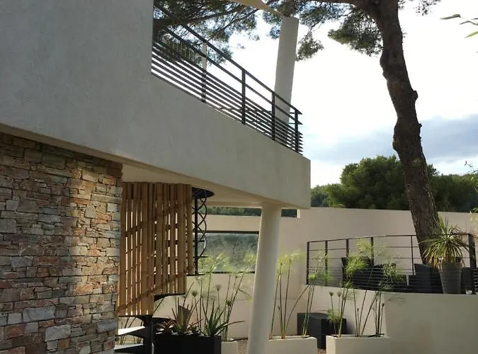 Cassis Lodges *